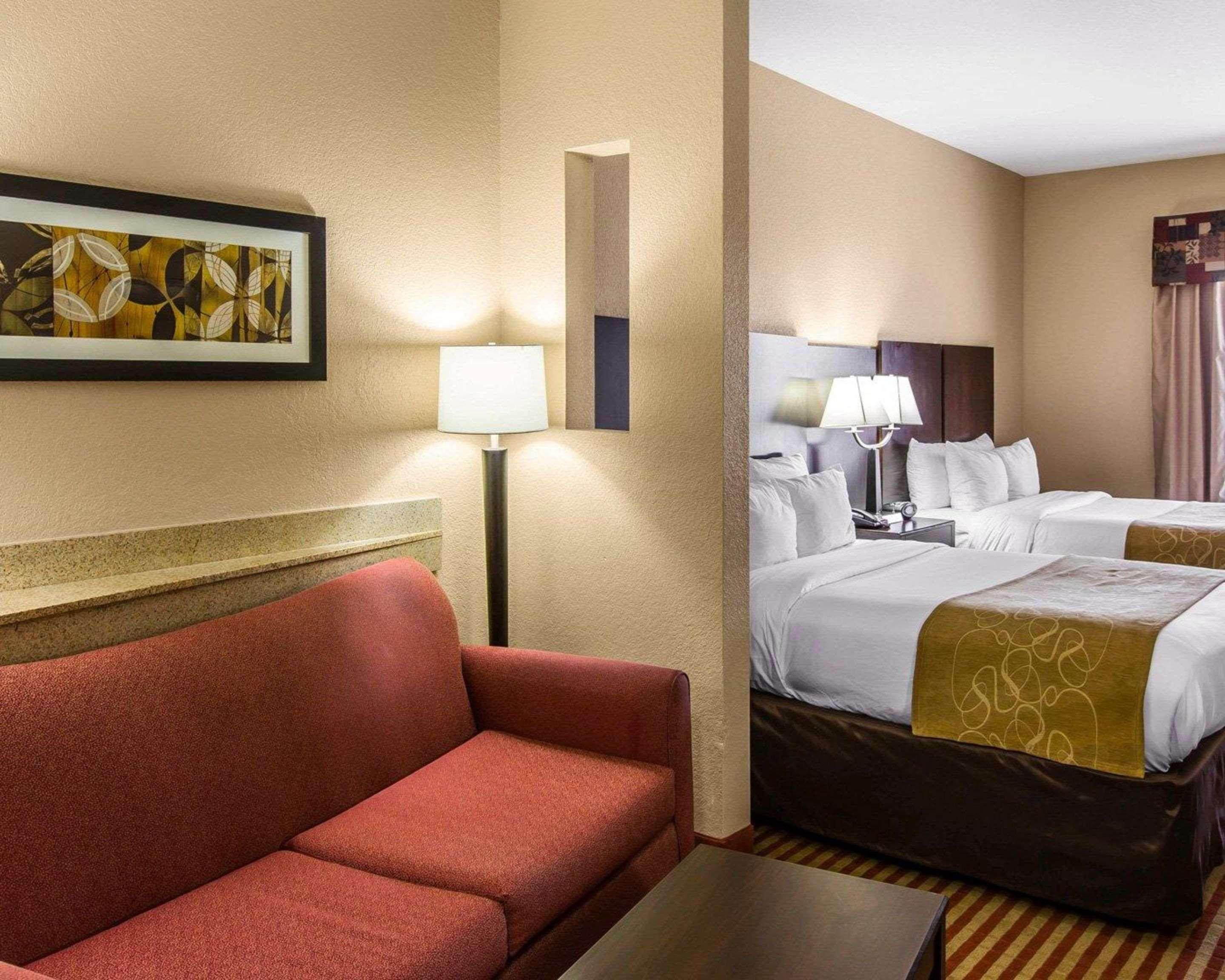 คอมฟอร์ต สวีท Hotel เวย์ครอส ภายนอก รูปภาพ