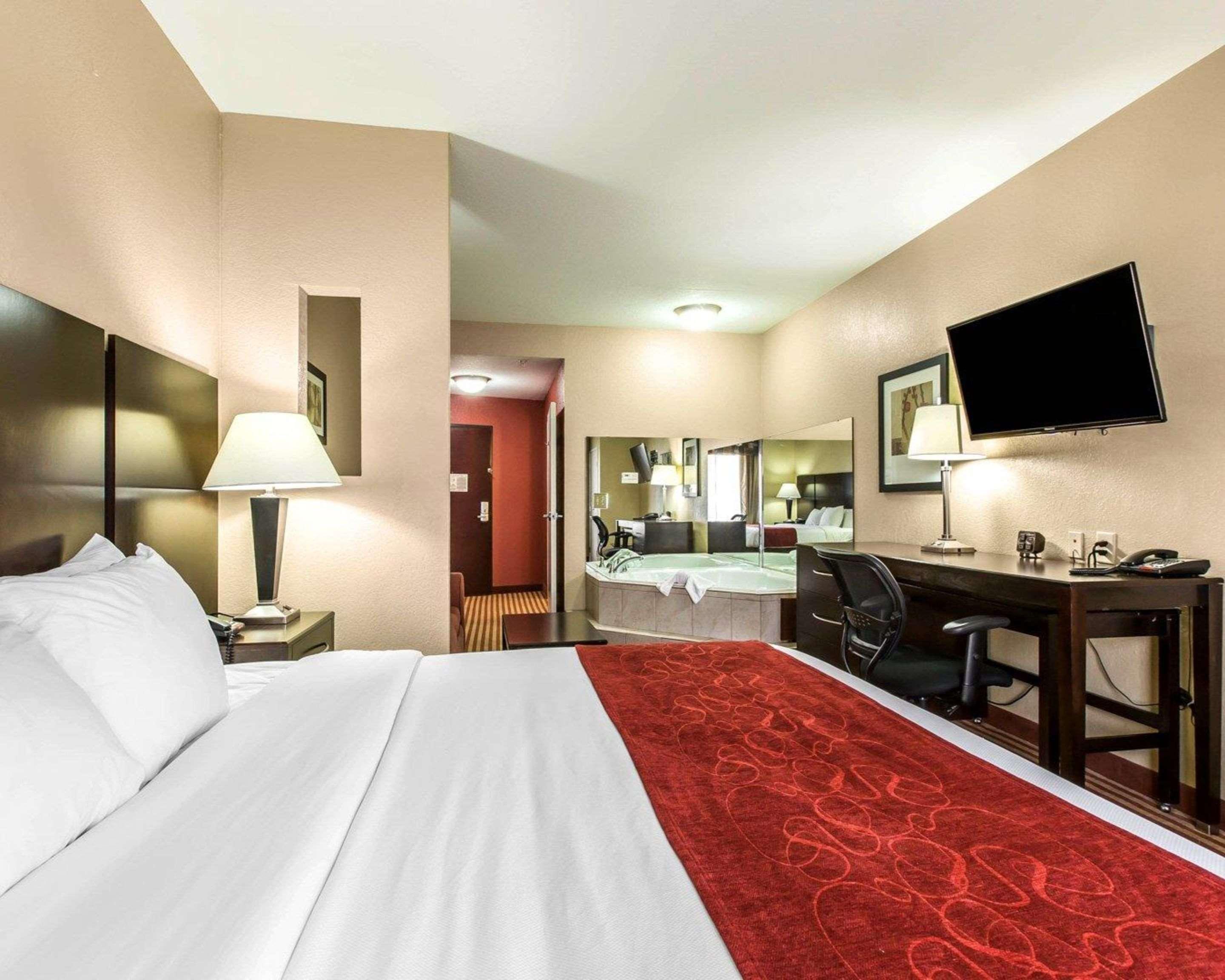 คอมฟอร์ต สวีท Hotel เวย์ครอส ภายนอก รูปภาพ