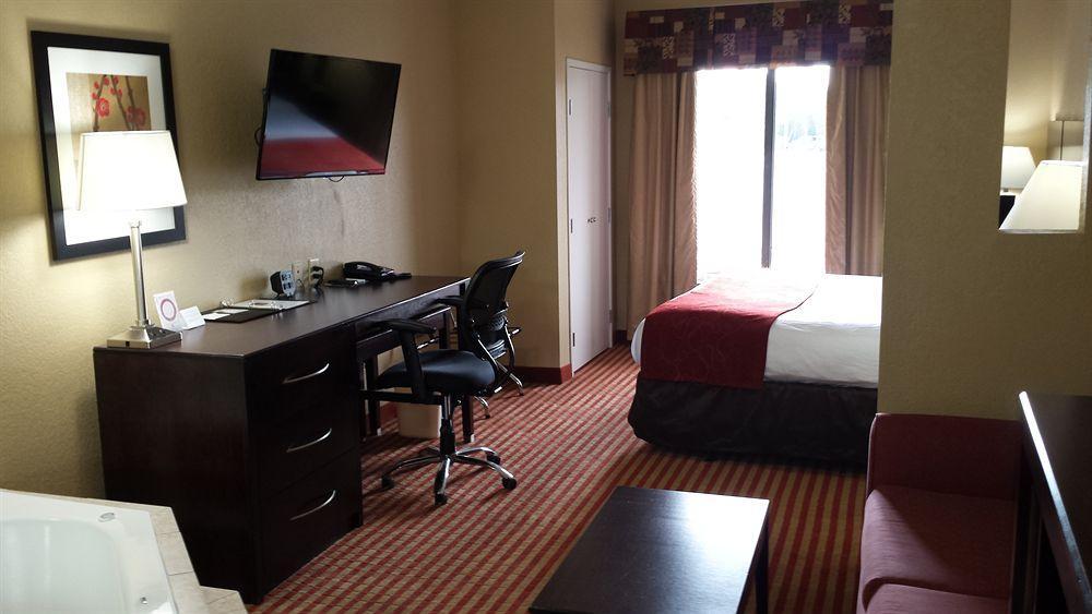 คอมฟอร์ต สวีท Hotel เวย์ครอส ภายนอก รูปภาพ