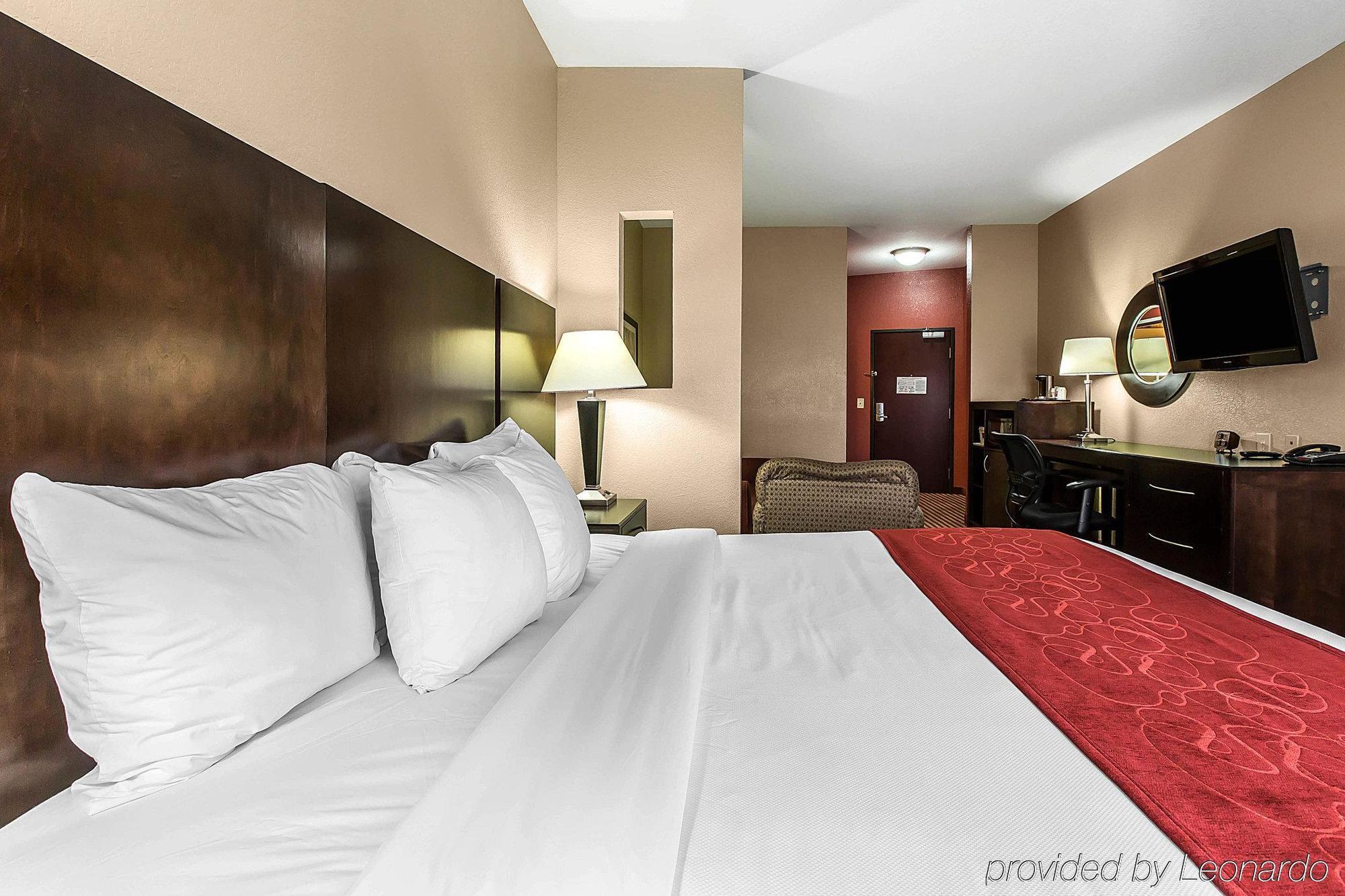 คอมฟอร์ต สวีท Hotel เวย์ครอส ภายนอก รูปภาพ